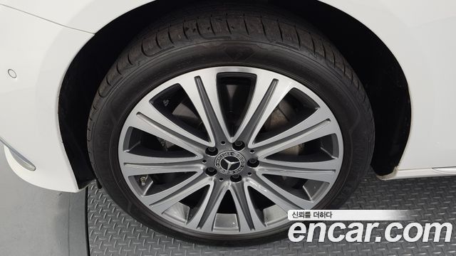 Mercedes-Benz E-Class (W213) E350 4MATIC Exclusive 2023 — фото 5