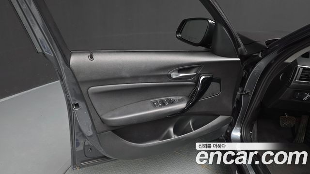 BMW 1 Series (F20) 118d Sport 5Door 2019 — фото 30