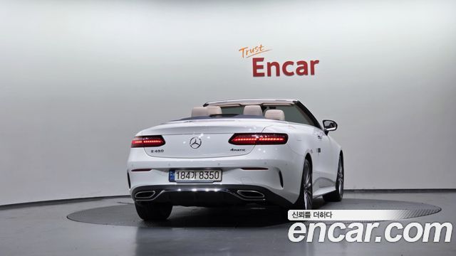 Mercedes-Benz E-Class (W213) E450 4MATIC Cabriolet 2023 — фото 4