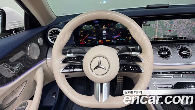 Mercedes-Benz E-Class (W213) E450 4MATIC Cabriolet 2023 — фото 13