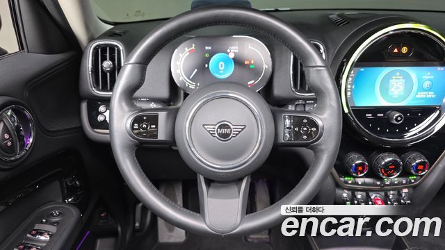 MINI Cooper Countryman Classic Plus Launch Pack 2nd Gen 2023 — фото 21