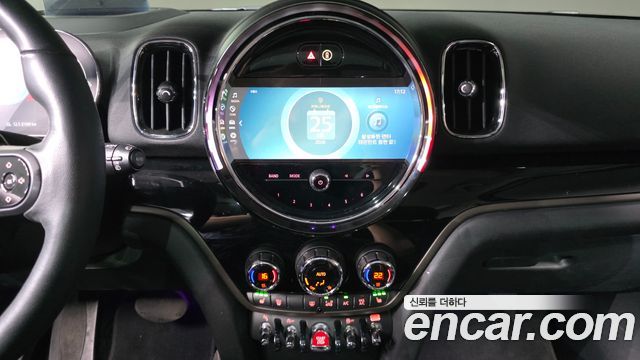 MINI Cooper Countryman Classic Plus Launch Pack 2nd Gen 2023 — фото 22