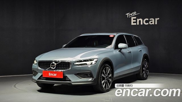 Volvo V60 Cross Country (II) B5 Pro AWD
