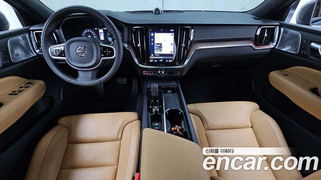 Volvo V60 Cross Country (II) B5 Pro AWD 2022 — фото 7