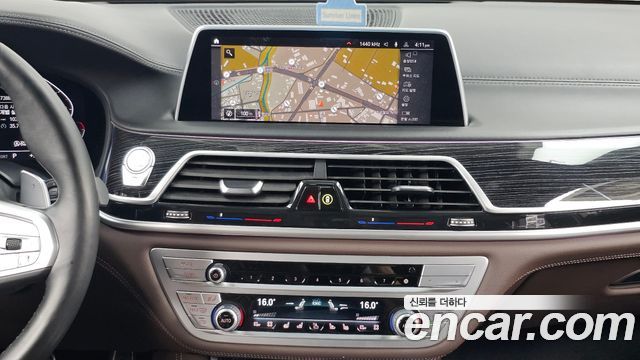 BMW 7 Series (G11) 740Li xDrive M Sport Package 2021 — фото 14