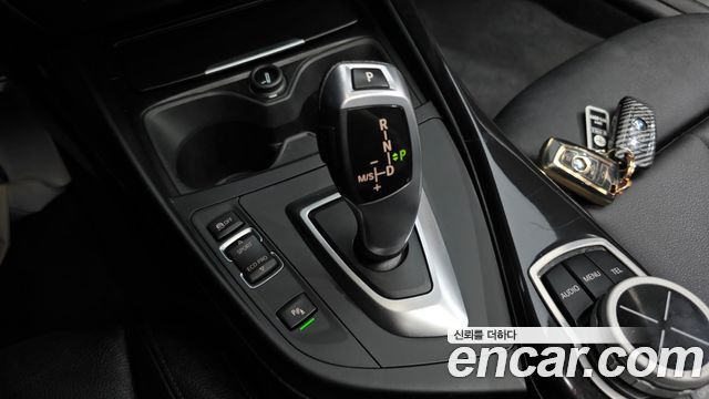 BMW 1 Series (F20) 118d Sport 5Door 2015 — фото 9