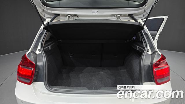BMW 1 Series (F20) 118d Sport 5Door 2015 — фото 20