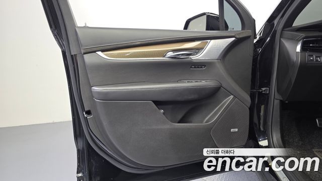 Cadillac XT6 3.6 Sport 2020 — фото 24