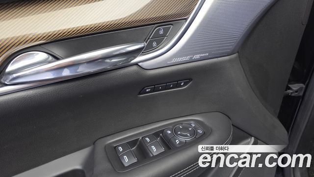Cadillac XT6 3.6 Sport 2020 — фото 28