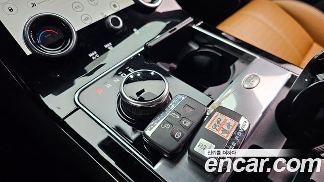 Land Rover Range Rover Velar 3.0 D300 R-Dynamic HSE 2019 — фото 9