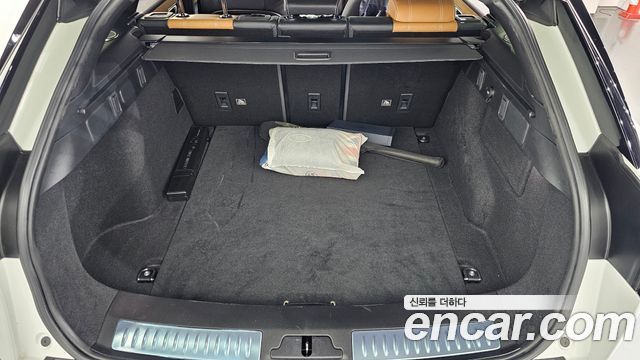 Land Rover Range Rover Velar 3.0 D300 R-Dynamic HSE 2019 — фото 19