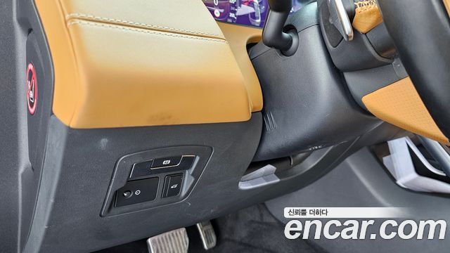 Land Rover Range Rover Velar 3.0 D300 R-Dynamic HSE 2019 — фото 30