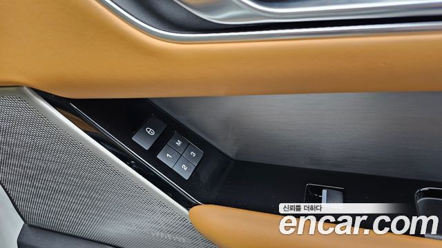 Land Rover Range Rover Velar 3.0 D300 R-Dynamic HSE 2019 — фото 35