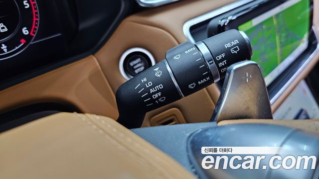Land Rover Range Rover Velar 3.0 D300 R-Dynamic HSE 2019 — фото 36