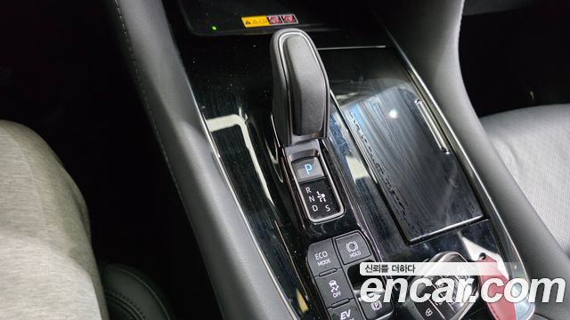 Toyota Alphard (IV) 2.5 HEV Executive AWD 2024 — фото 9