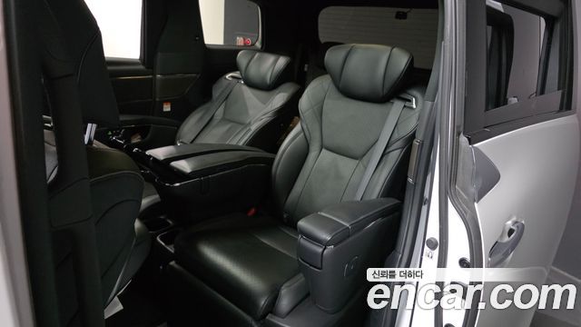 Toyota Alphard (IV) 2.5 HEV Executive AWD 2024 — фото 11