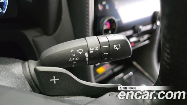 Toyota Alphard (IV) 2.5 HEV Executive AWD 2024 — фото 13