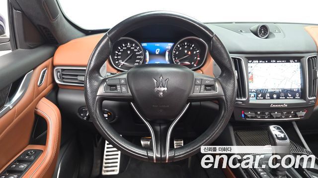 Maserati Levante 3.0 AWD GranSport 2020 — фото 12