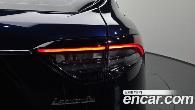 Maserati Levante 3.0 AWD GranSport 2020 — фото 23