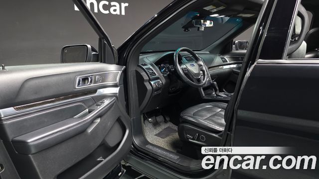 Ford Explorer 2.3 Limited 4WD 5th 2017 — фото 10