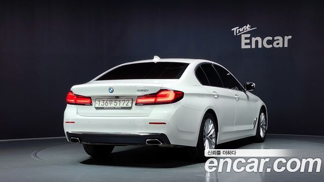 BMW 5 Series (G30) 520i Luxury 2021 — фото 2