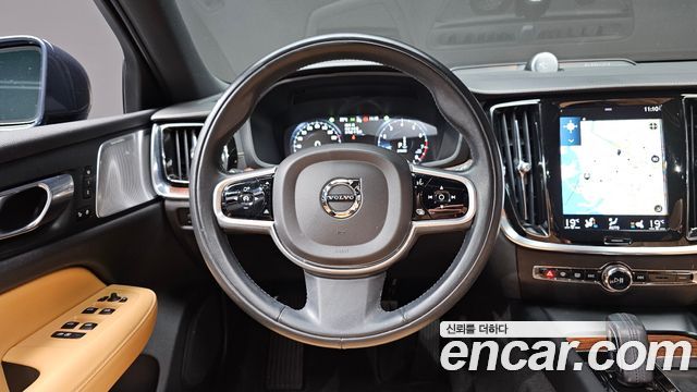 Volvo V60 Cross Country (II) B5 Pro AWD 2021 — фото 12