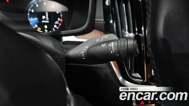 Volvo V60 Cross Country (II) B5 Pro AWD 2021 — фото 29