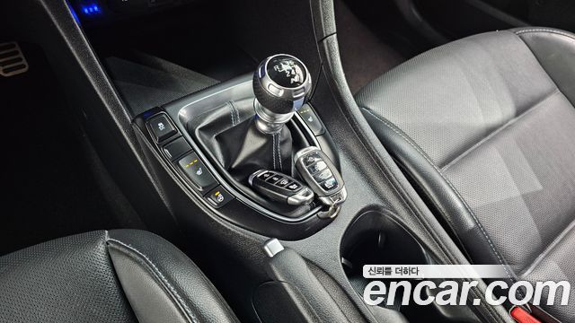 Hyundai Veloster (JS) 2.0 N 2022 — фото 9