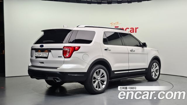 Ford Explorer 2.3 Limited 4WD 5th 2019 — фото 2