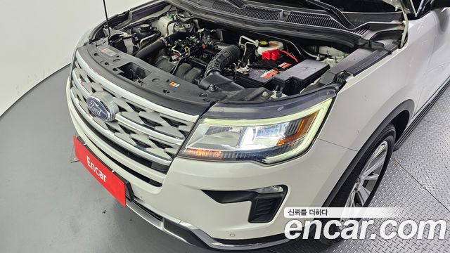 Ford Explorer 2.3 Limited 4WD 5th 2019 — фото 6