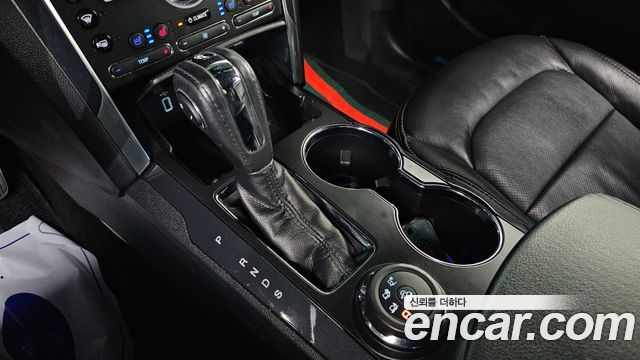 Ford Explorer 2.3 Limited 4WD 5th 2019 — фото 9