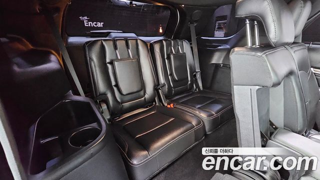 Ford Explorer 2.3 Limited 4WD 5th 2019 — фото 31