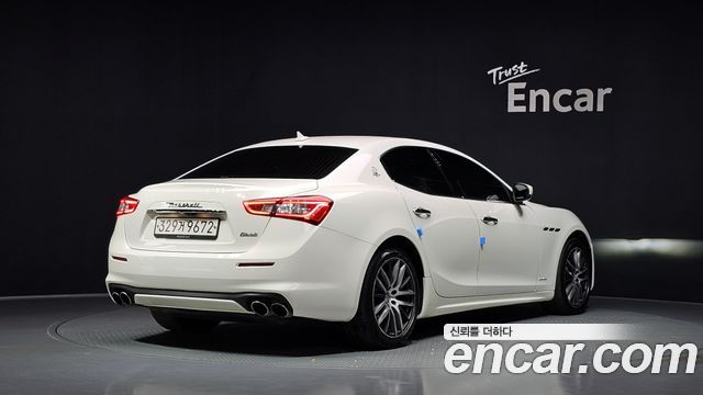 Maserati Ghibli 3.0 Diesel GranLusso 3rd 2019 — фото 2