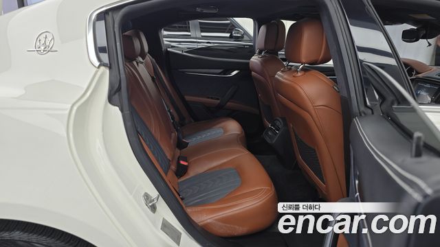 Maserati Ghibli 3.0 Diesel GranLusso 3rd 2019 — фото 15