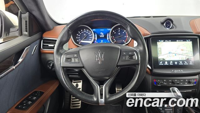 Maserati Ghibli 3.0 Diesel GranLusso 3rd 2019 — фото 17