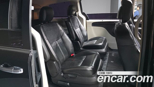 Chrysler Grand Voyager 3.6 LIMITED 2016 — фото 12