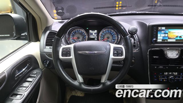 Chrysler Grand Voyager 3.6 LIMITED 2016 — фото 13