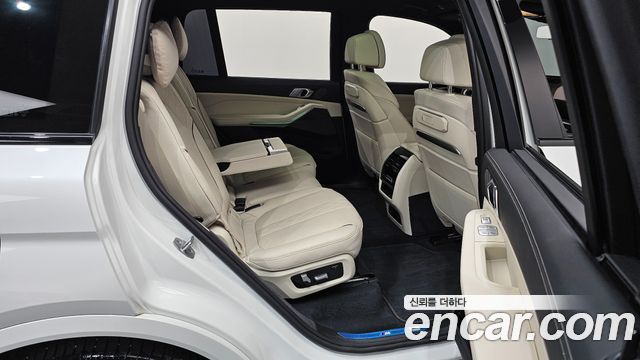 BMW X7 (G07) xDrive 40d M Sport 7 STR 2025 — фото 11