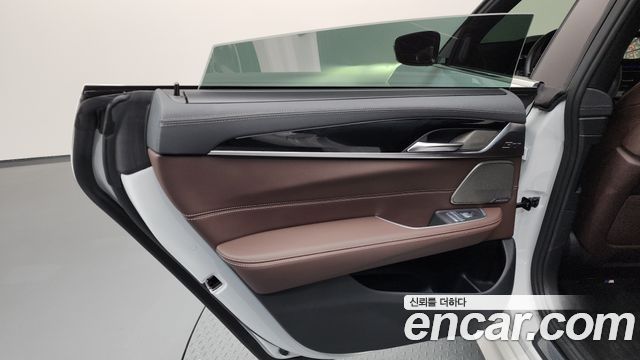 BMW 6 Series GT (G32) 630i xDrive M Sport 2023 — фото 25