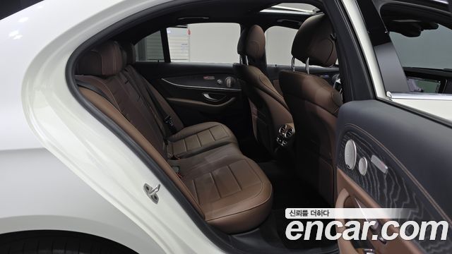Mercedes-Benz E-Class (W213) E350 4MATIC Exclusive 2023 — фото 11
