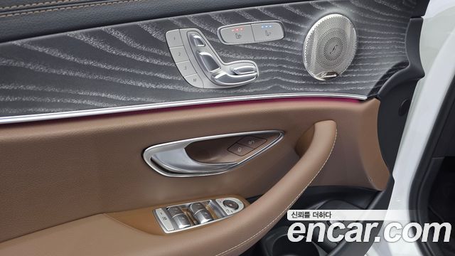 Mercedes-Benz E-Class (W213) E350 4MATIC Exclusive 2023 — фото 24