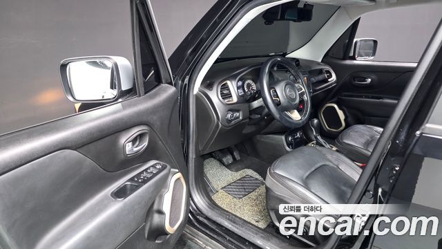 Jeep Renegade 2.0 Diesel Limited AWD 2017 — фото 10