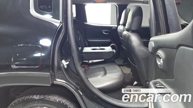 Jeep Renegade 2.0 Diesel Limited AWD 2017 — фото 11