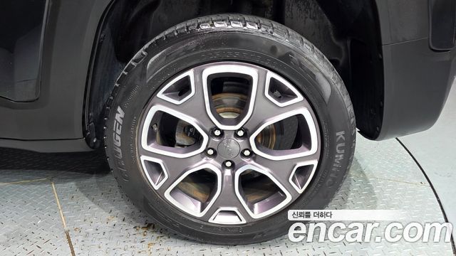Jeep Renegade 2.0 Diesel Limited AWD 2017 — фото 21