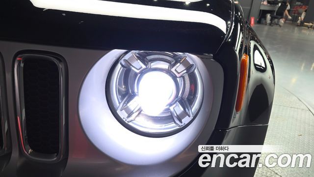 Jeep Renegade 2.0 Diesel Limited AWD 2017 — фото 22