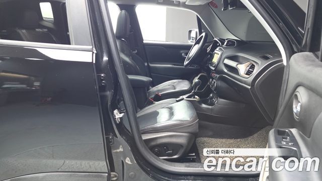 Jeep Renegade 2.0 Diesel Limited AWD 2017 — фото 26
