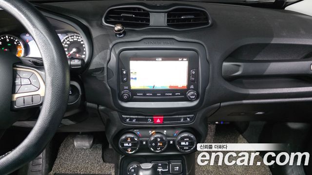 Jeep Renegade 2.0 Diesel Limited AWD 2017 — фото 27