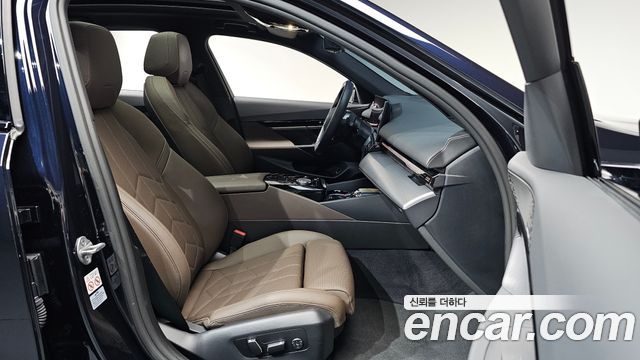 BMW 5 Series (G60) 520i M Sport 2024 — фото 32