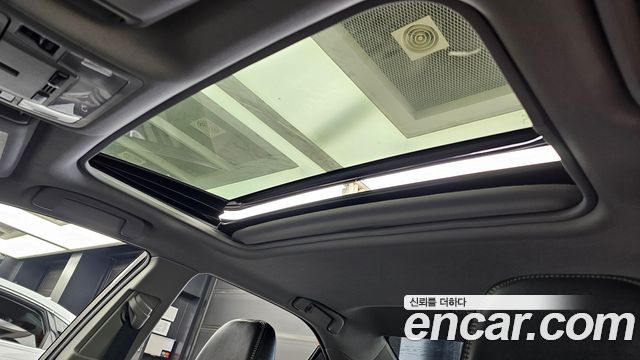 Toyota Camry 2.5 XLE 2017 — фото 18