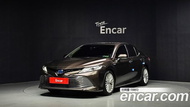 Toyota Camry (XV70) 2.5 XLE Hybrid 2018 — фото 1